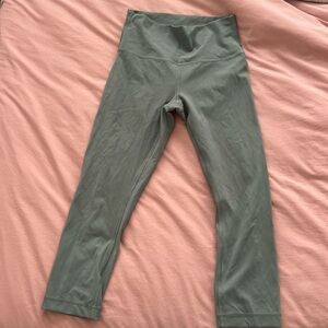 Lululemon capri workout leggings